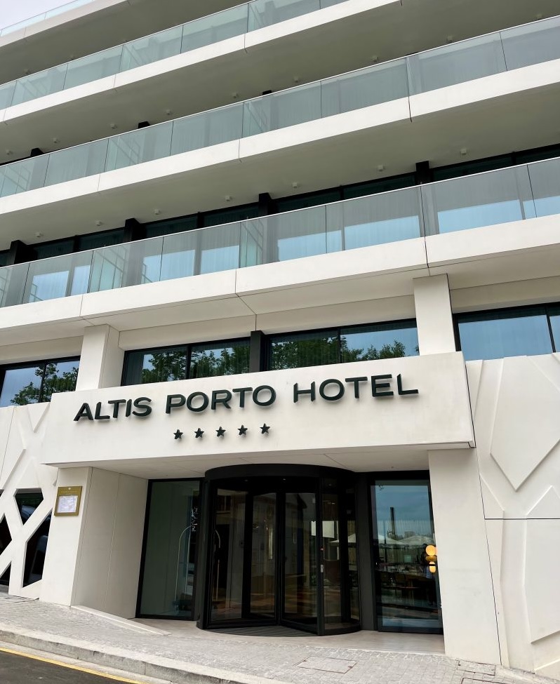 altis
