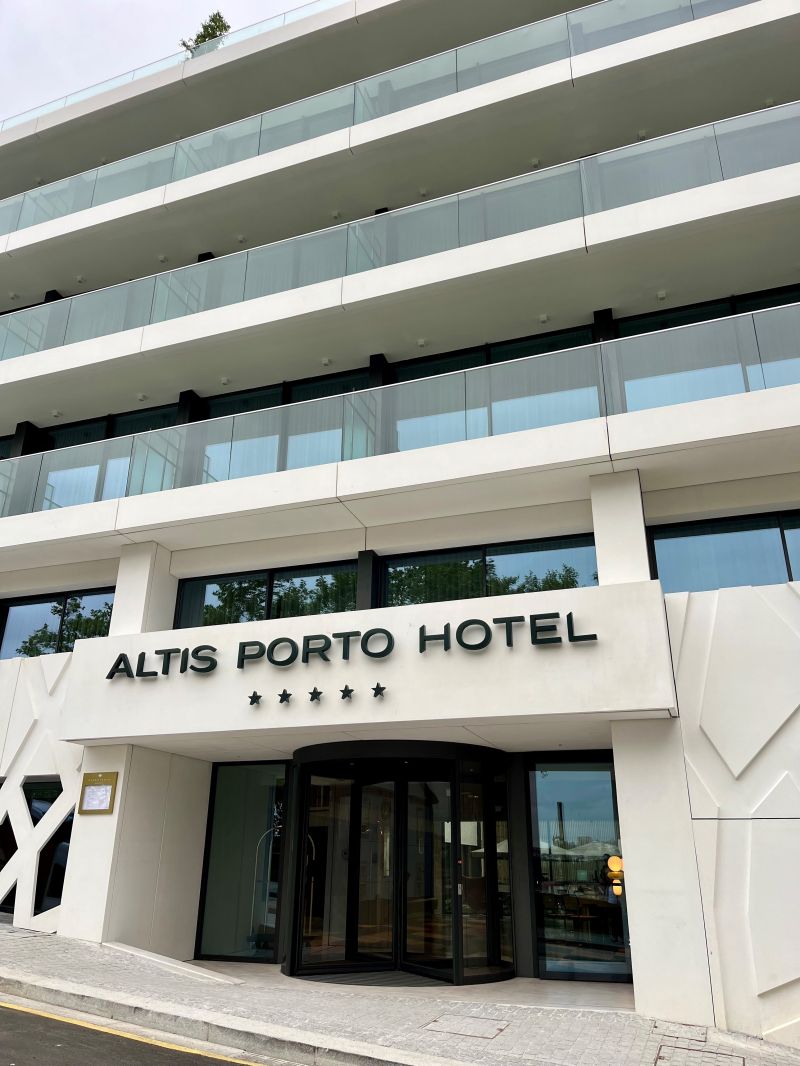 altis